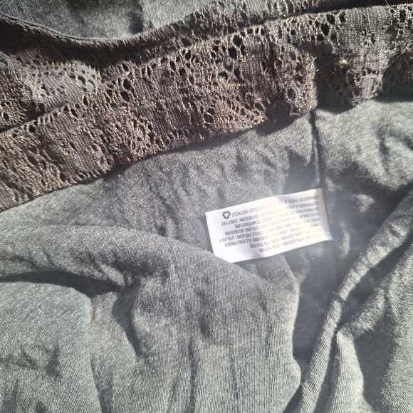 🩷 3 for 25$ NWOT Super Cute Massimo Lace Overlay Dress - Picture 5 of 7